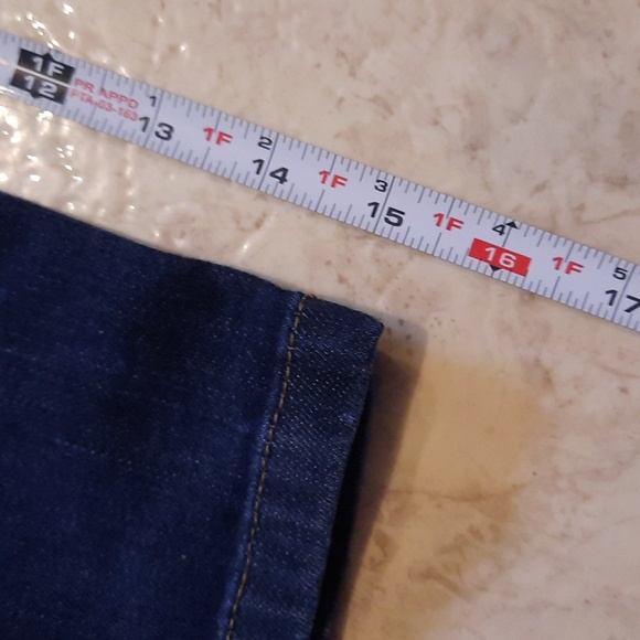 Anne Taylor Capri Jeans - Picture 5 of 7